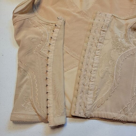 Nude/ Tan Underbust Shapewear with Front Closure Plus Size 2X - Picture 5 of 16